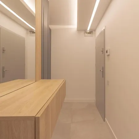 The One Apartment